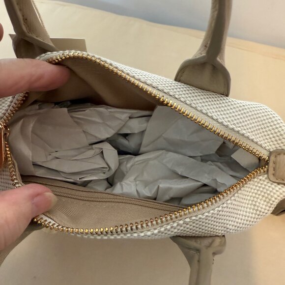 NWT Universal Threads Beige Purse - Picture 4 of 6